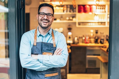 happy-restaurant-employee